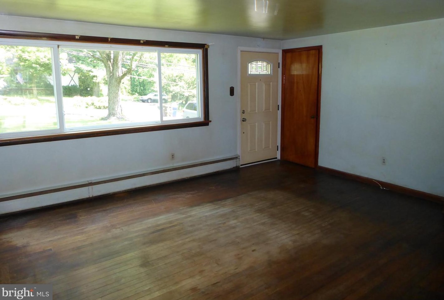 214 Farmers Ln, Sellersville, PA 18960-1544