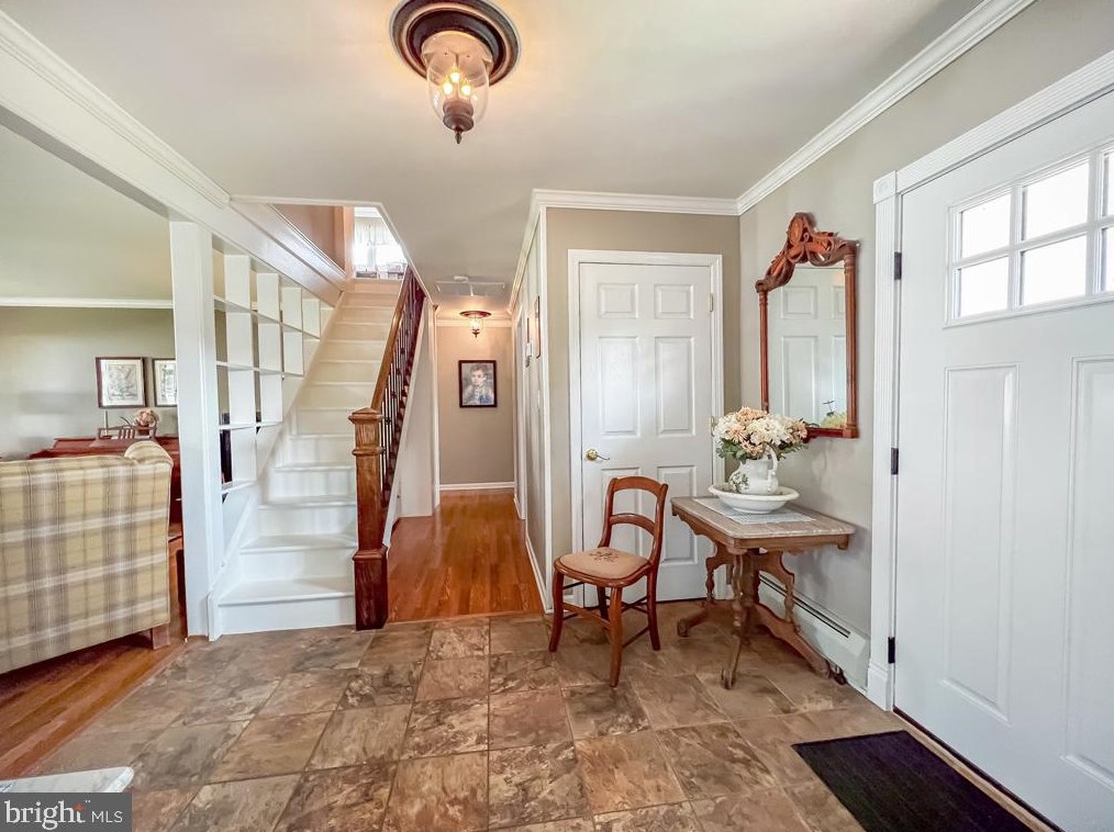 41 Sugarplum Rd, Levittown PA 19056-2220 exterior