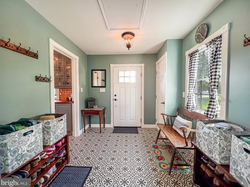 41 Sugarplum Rd, Levittown PA 19056-2220 exterior