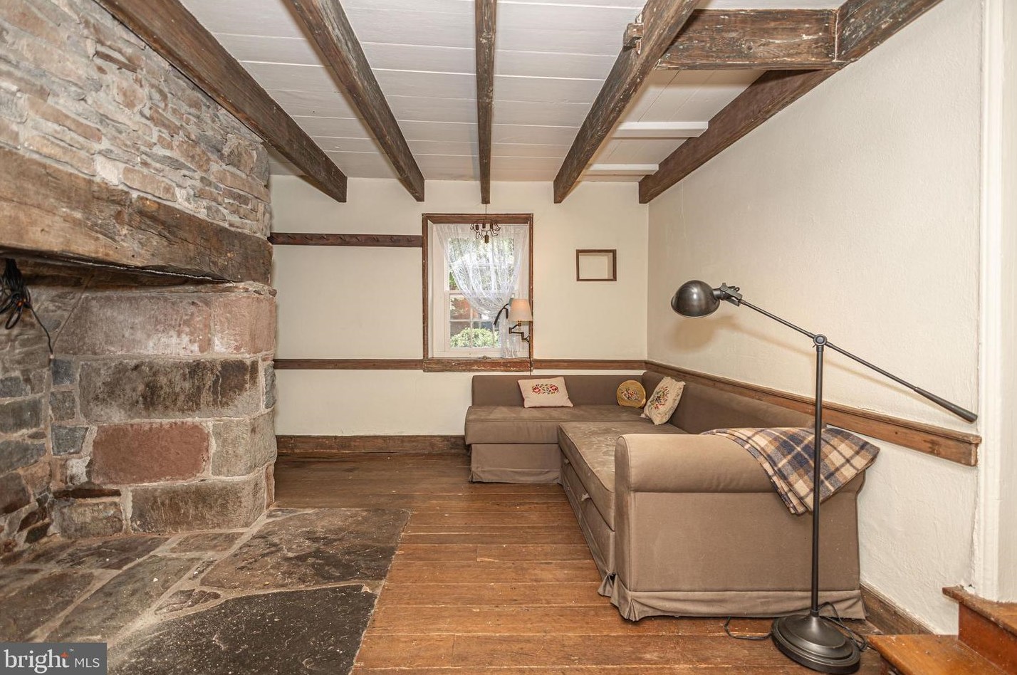 62 Thompson Ml Rd, Upper Makefield PA 18940-9627 exterior