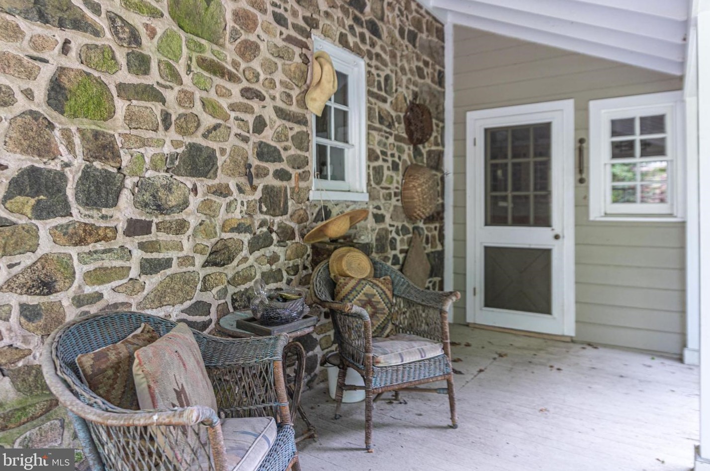 62 Thompson Ml Rd, Upper Makefield PA 18940-9627 exterior