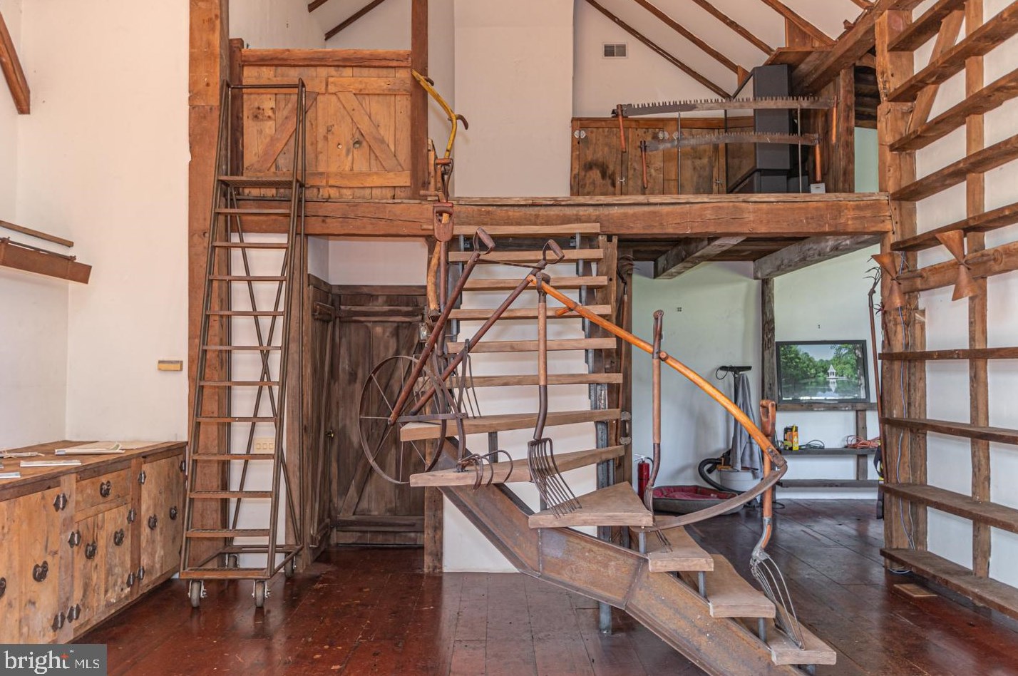 62 Thompson Ml Rd, Upper Makefield PA 18940-9627 exterior