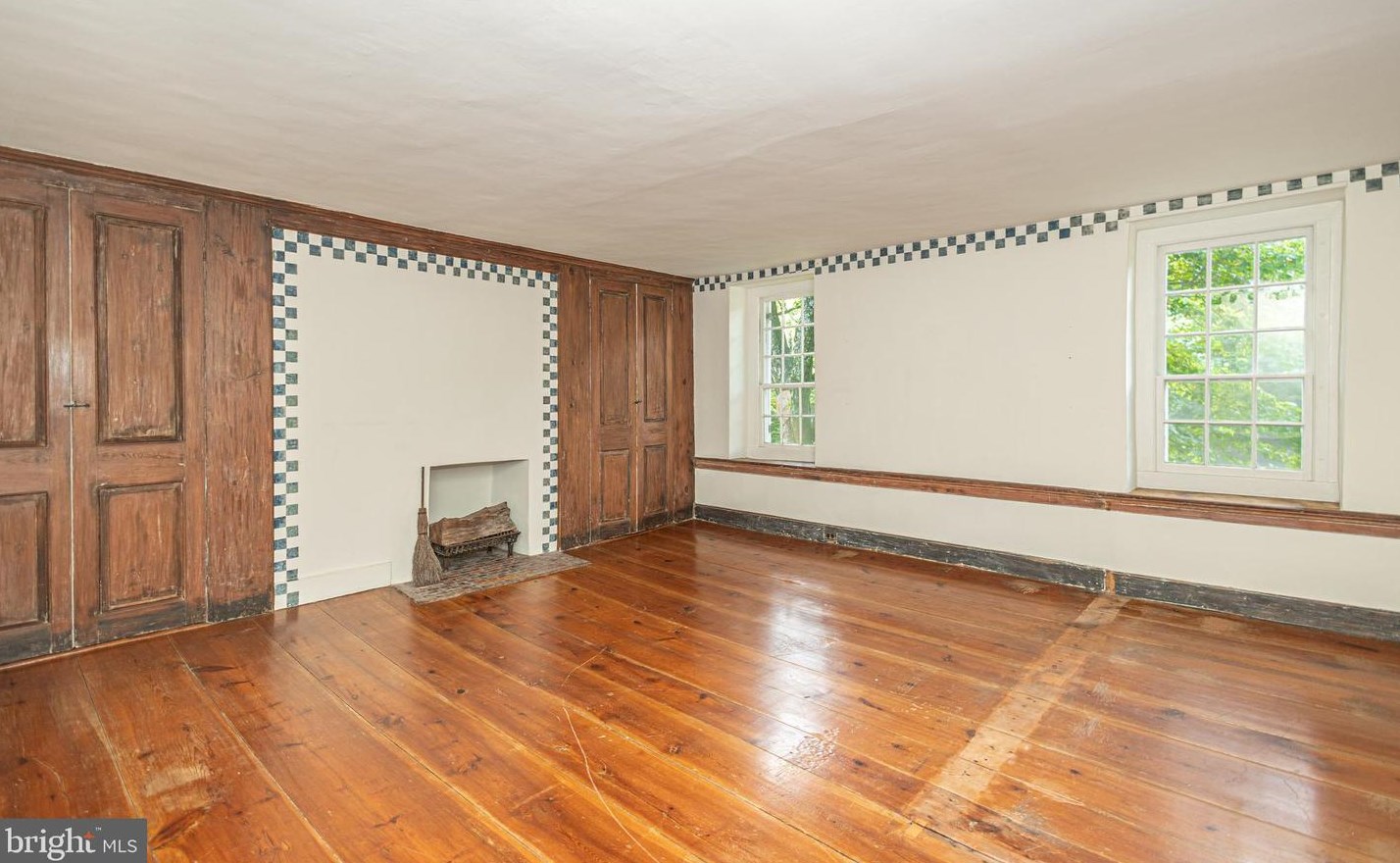 62 Thompson Ml Rd, Upper Makefield PA 18940-9627 exterior