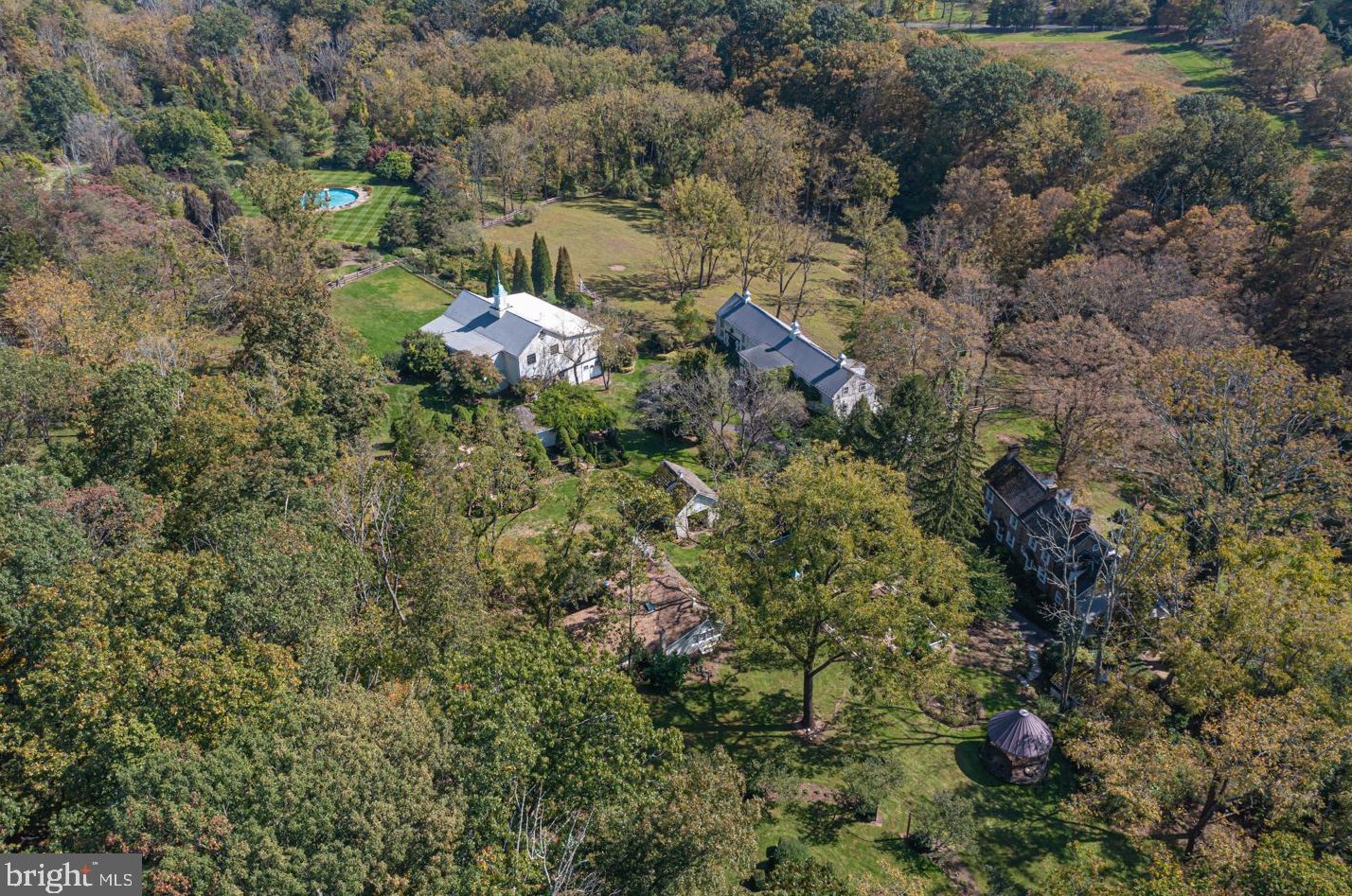 62 Thompson Ml Rd, Upper Makefield PA 18940-9627 exterior