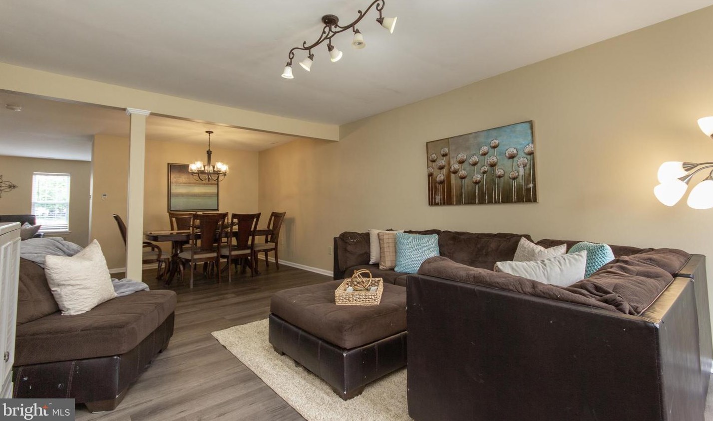 12 Ebony Ct, Upper Makefield PA  18940-9251 exterior