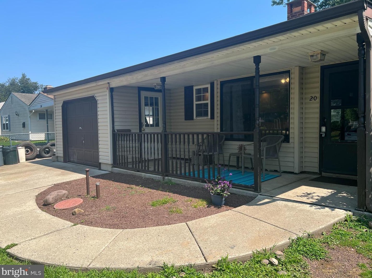 20 Burning Bush Ln, Levittown, PA 19054-2806