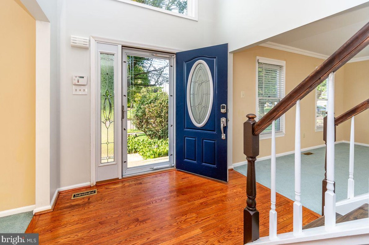 125 Rugby Dr, Langhorne, PA 19047