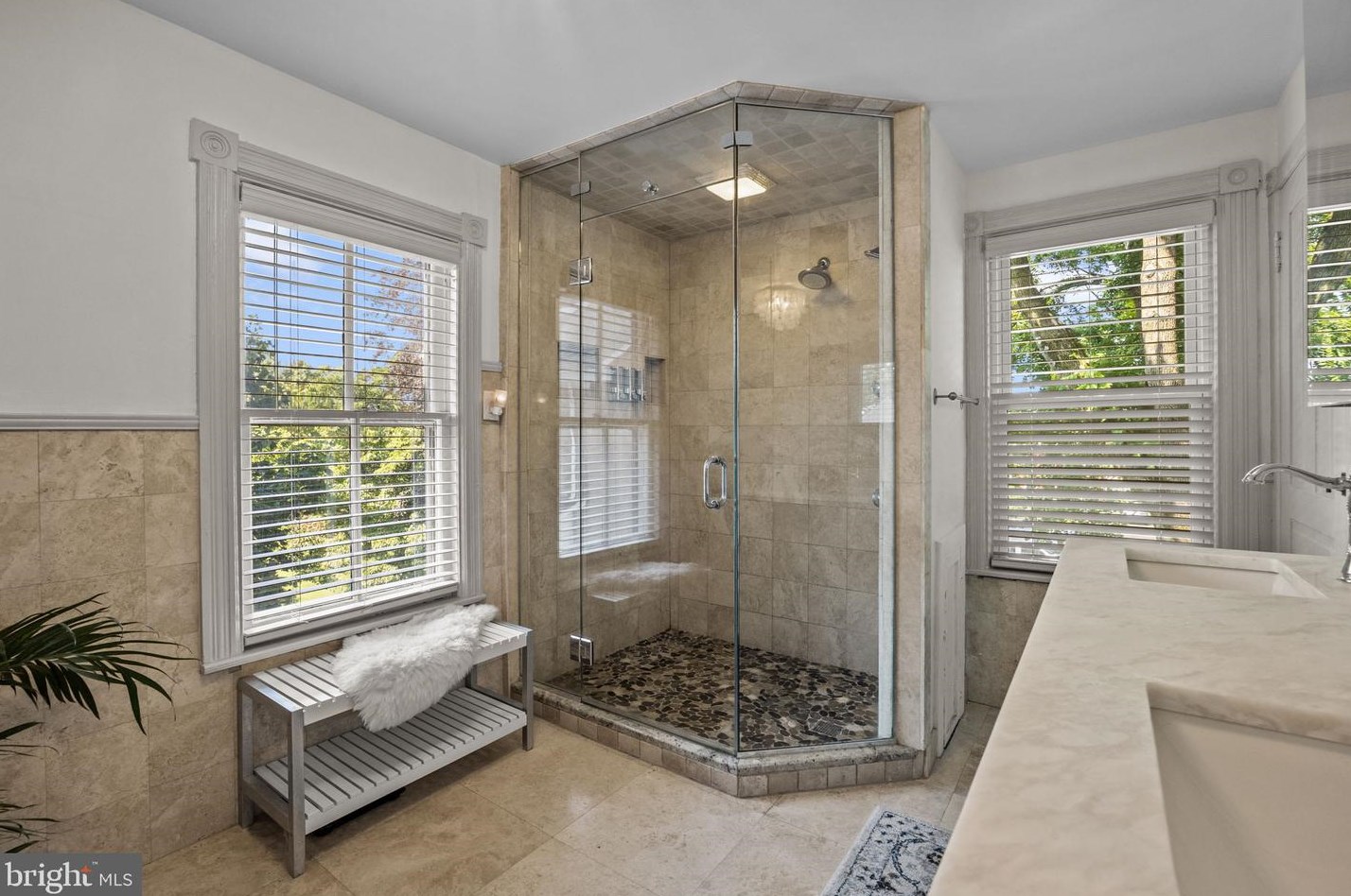 26 Chancellor St, Upper Makefield PA 18940-2107 exterior