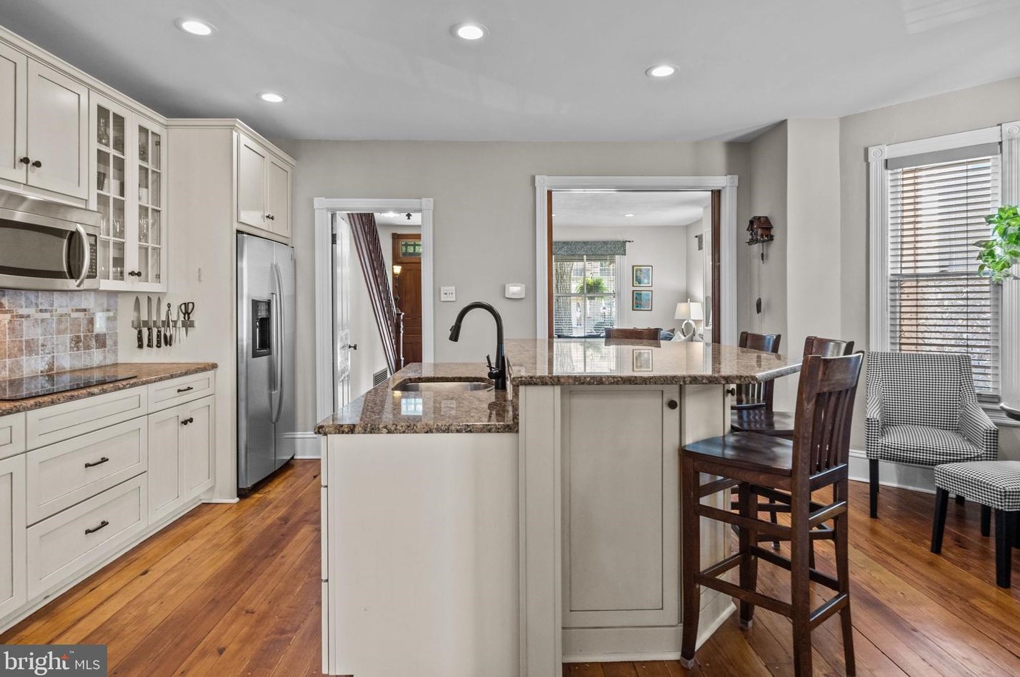 26 Chancellor St, Upper Makefield PA 18940-2107 exterior