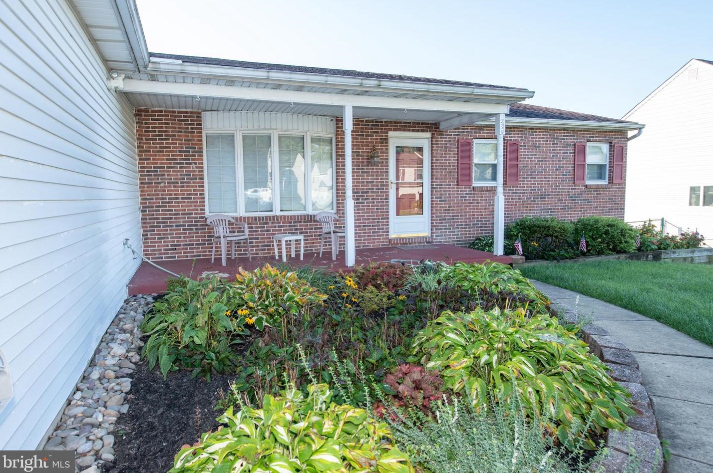 987 Duxbury Dr, Langhorne, PA 19047-3632