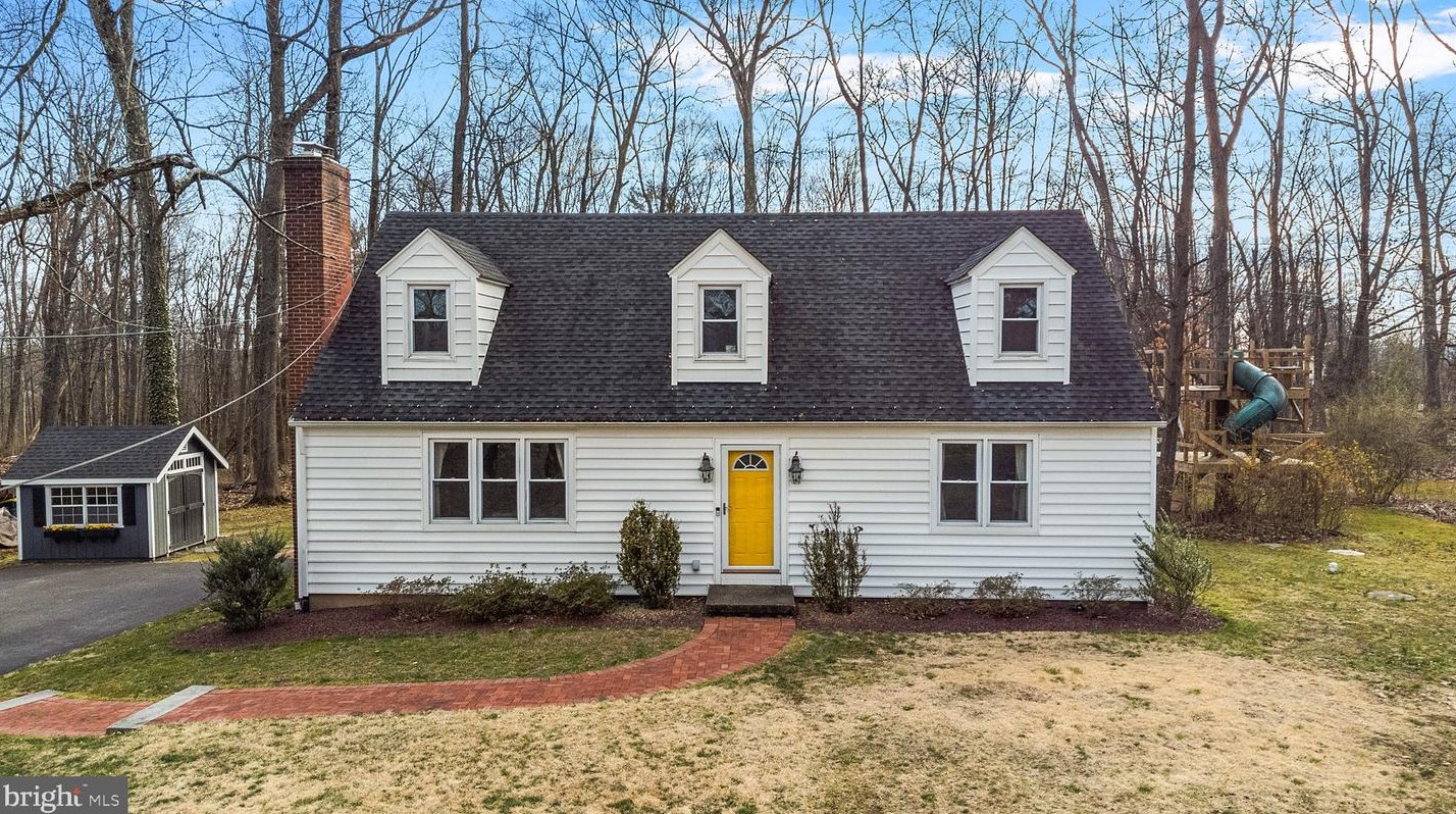 4870 Harrison Rd, Gardenville, PA