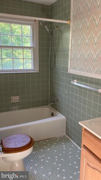 11 Stoopville Rd, Upper Makefield PA 18940-9212 exterior