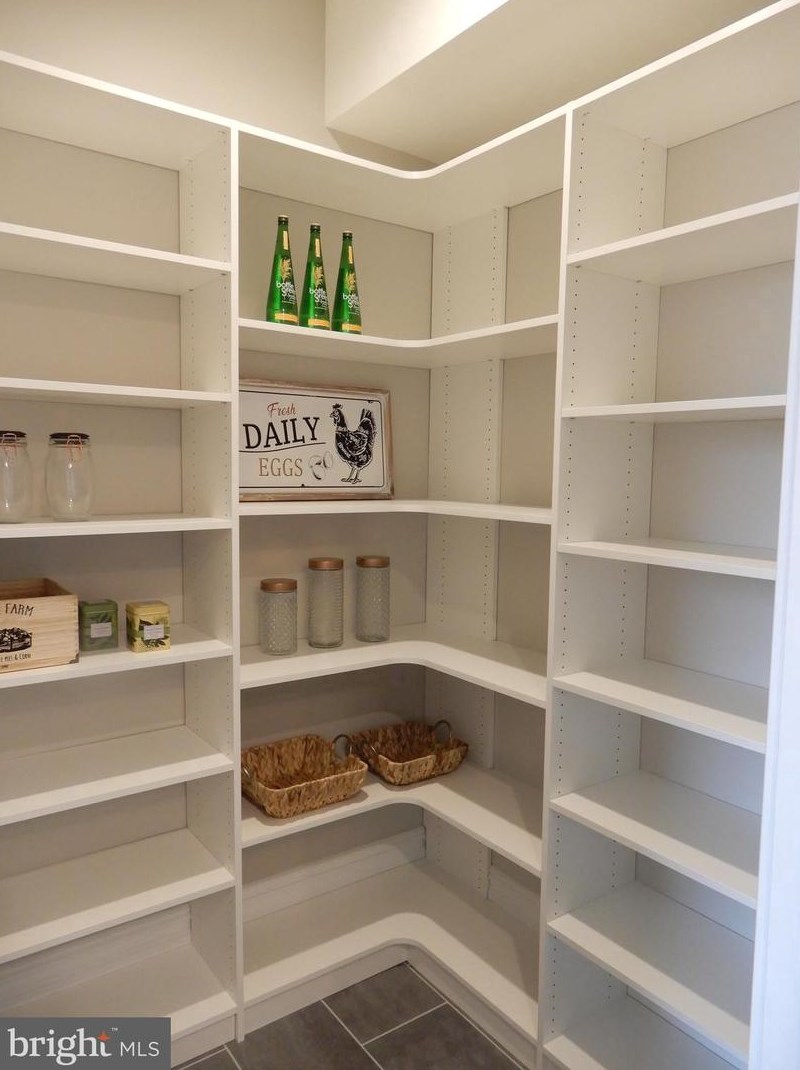 650 Holland Rd, Southampton PA 18966-1819 exterior