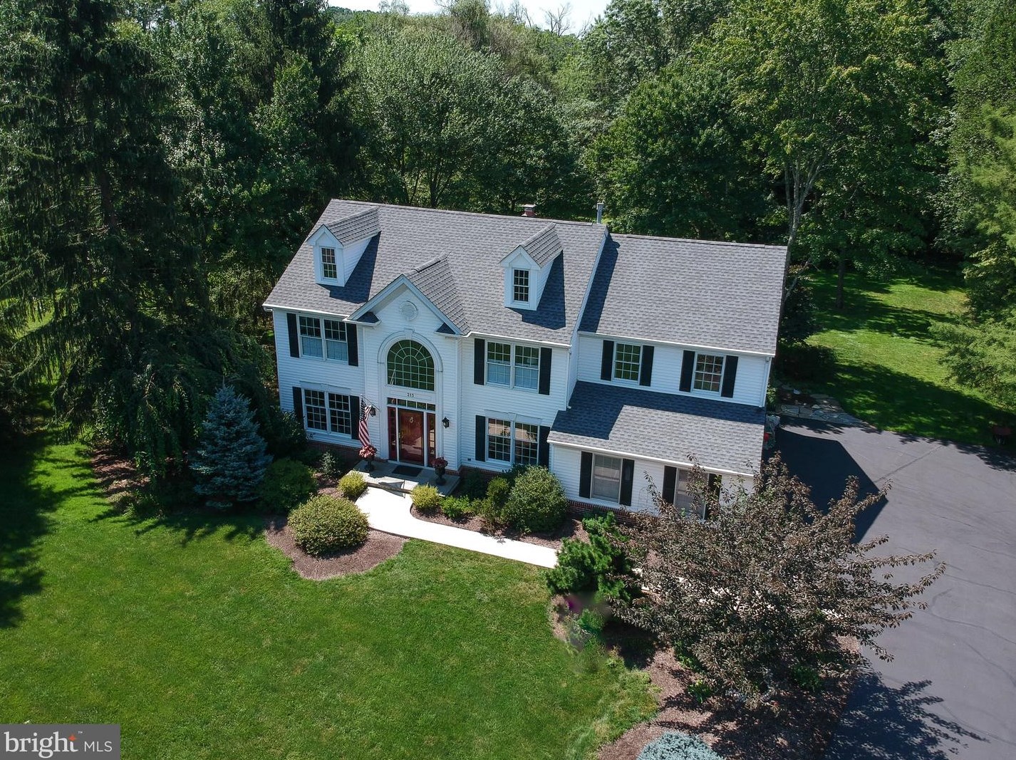 215 New Britain Rd, Gardenville, PA