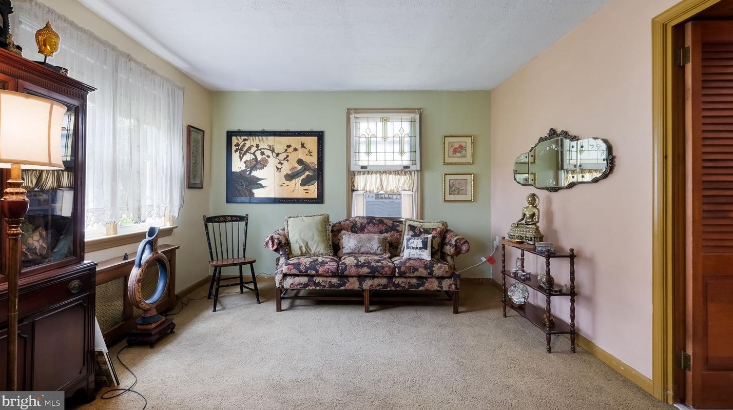 113 Frost Ln, Upper Makefield PA 18940-1689 exterior