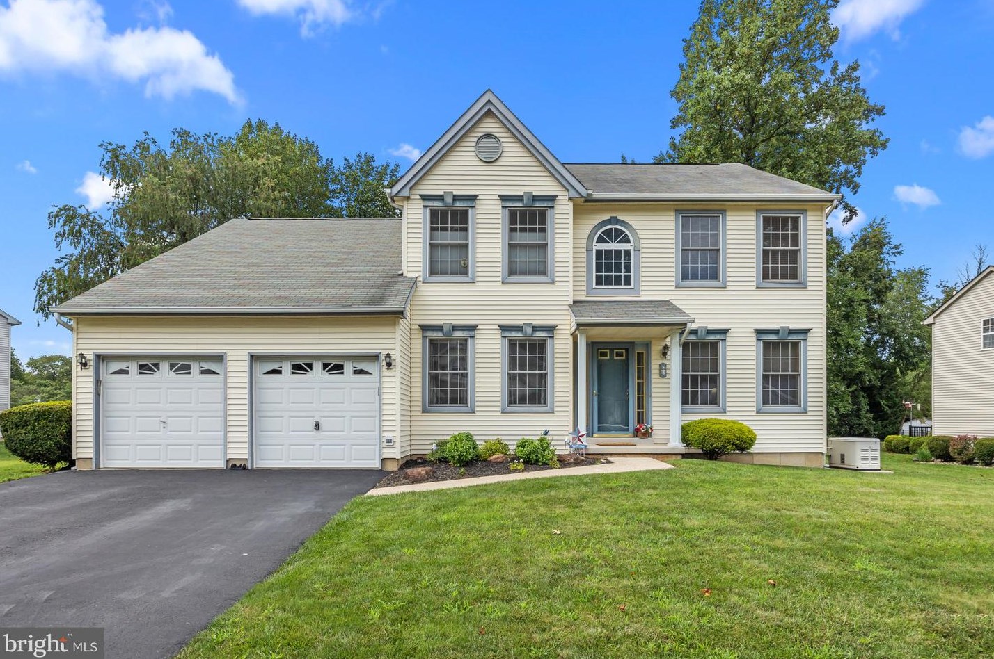 23 Fairway Dr, Langhorne, PA 19047-2169