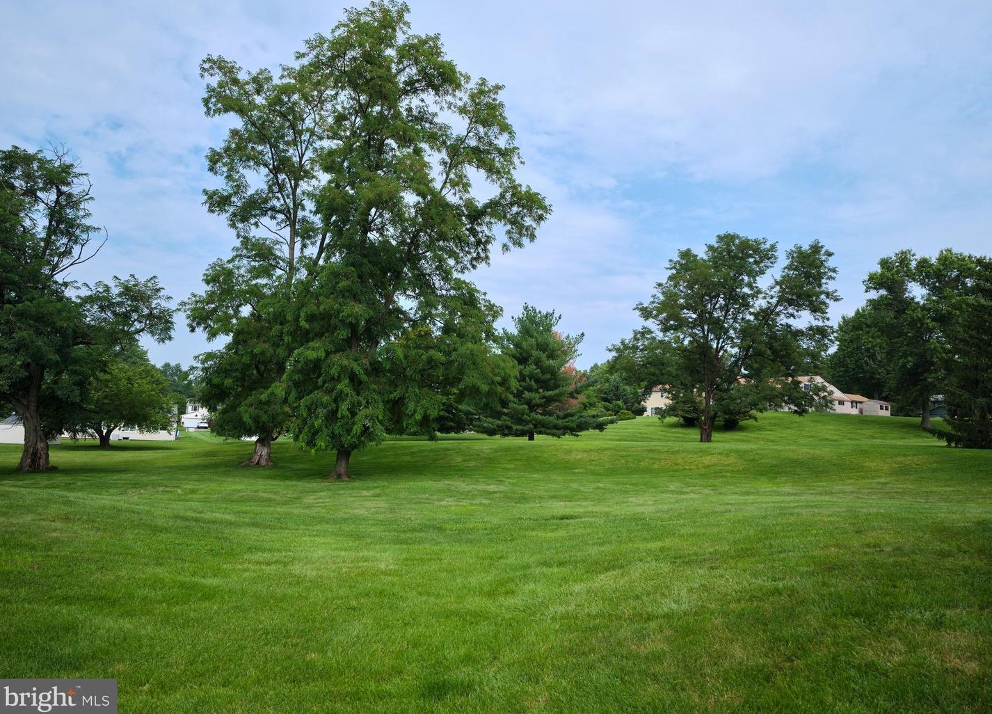 313 Leedom Way, Upper Makefield PA  18940-2324 exterior