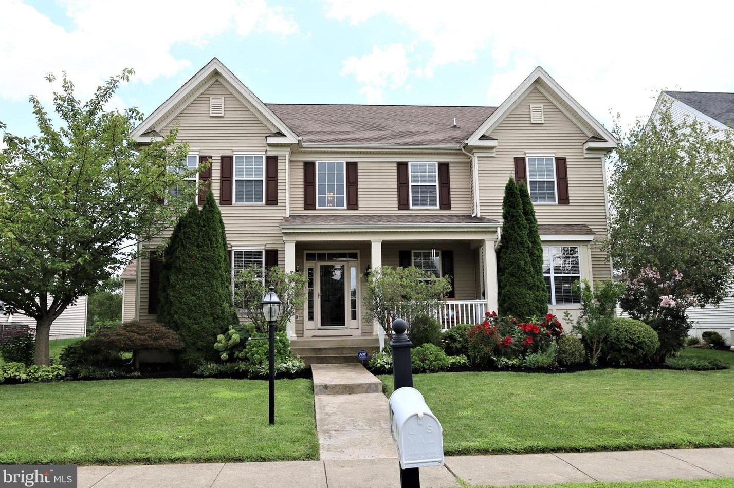 2177 Red Barn Dr, Furlong, PA 18925-2118