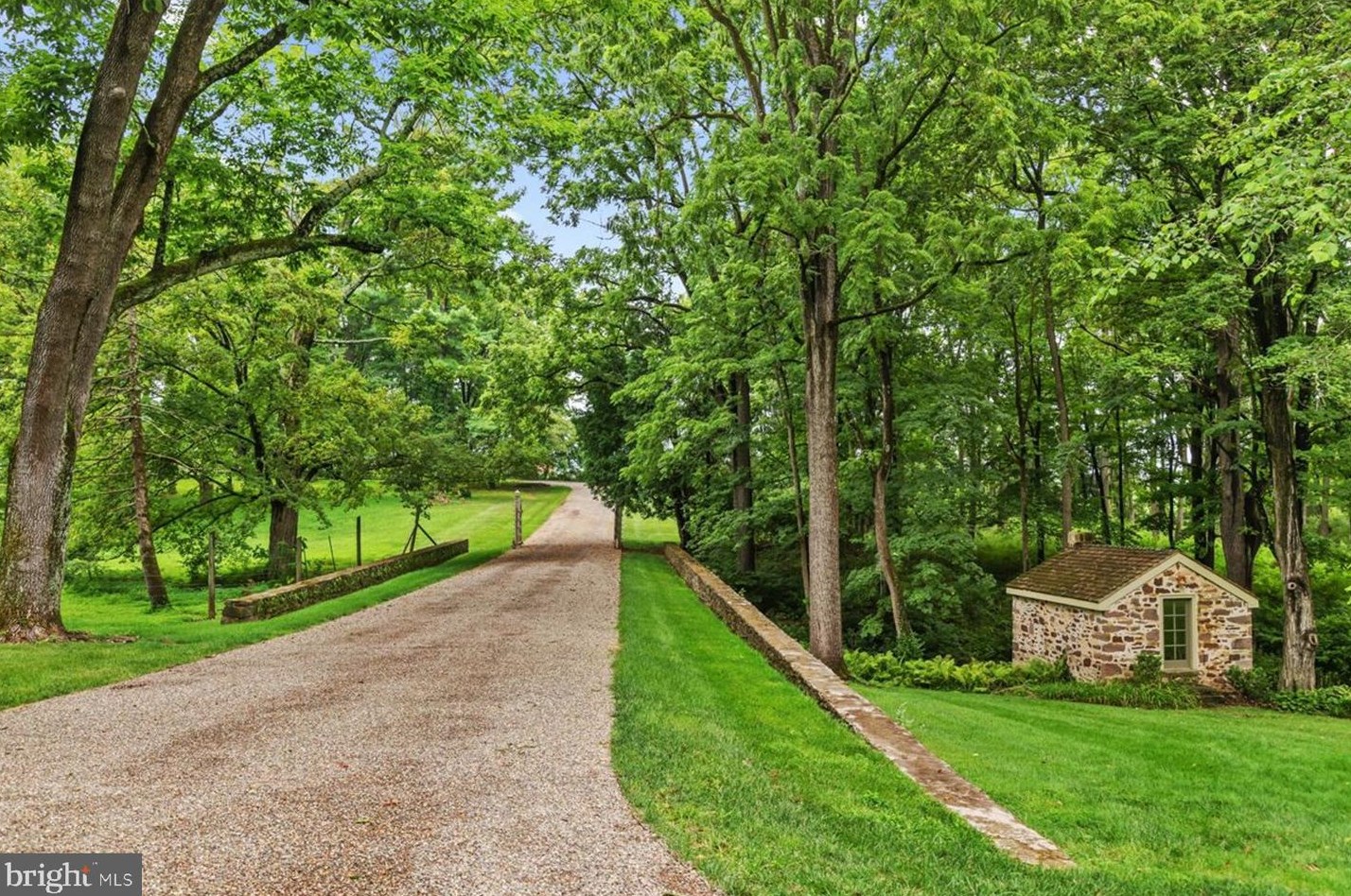 6552 Armitage Rd, New Hope, PA 18938-5615