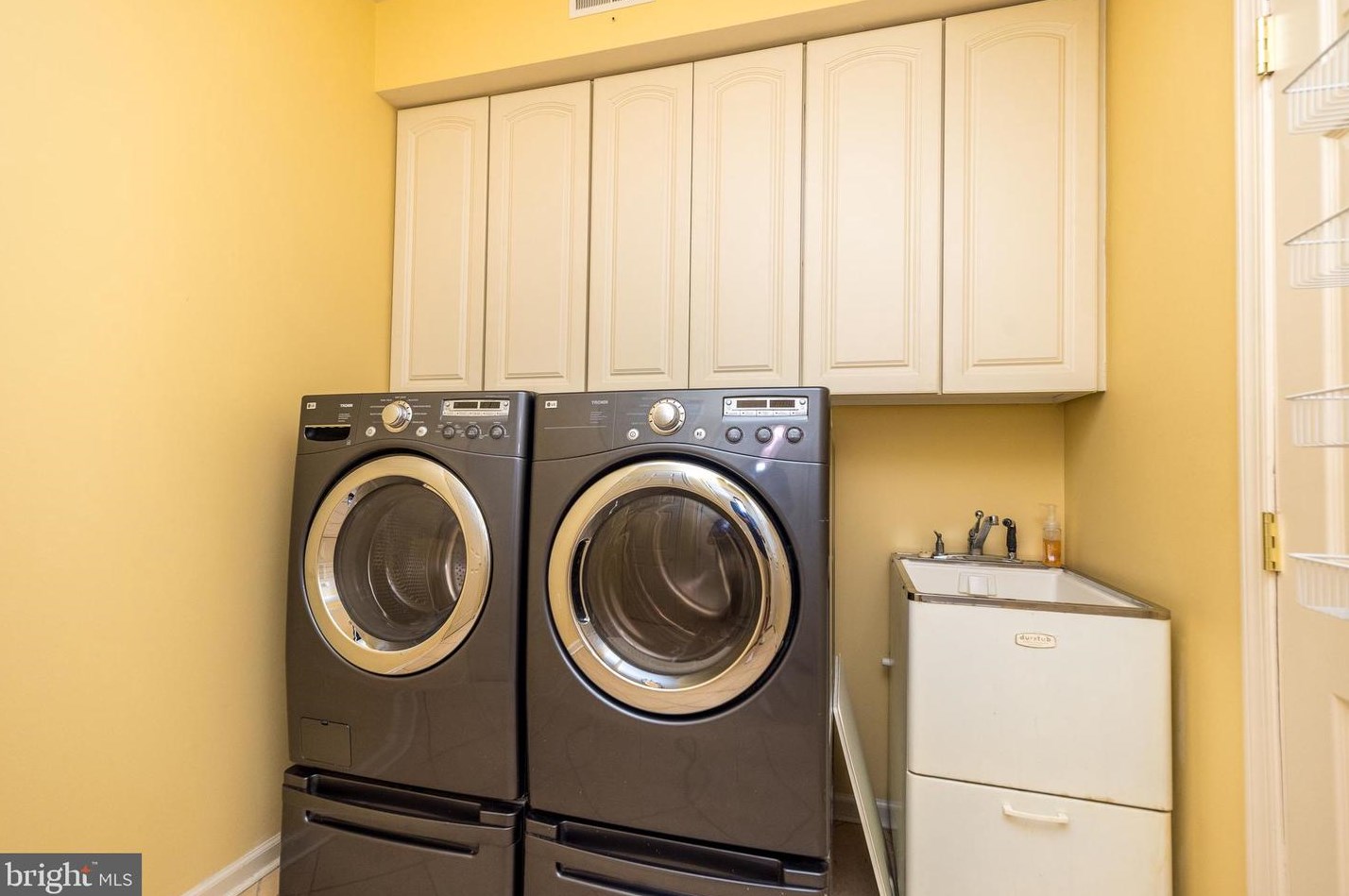 134 Shadybrook Dr, Langhorne PA 19047-8028 exterior