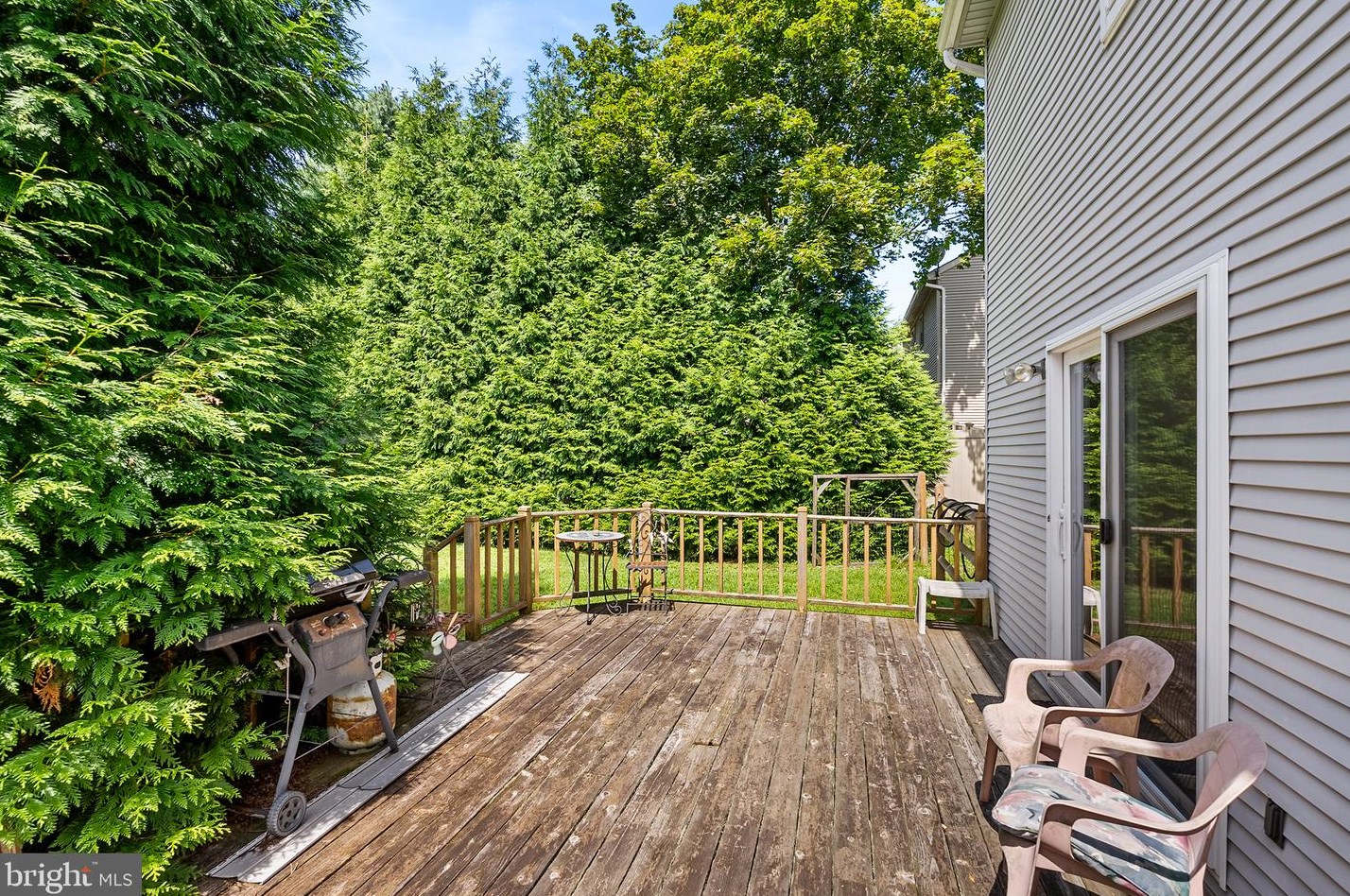 2049 Wellington Rd, Upper Makefield PA 18940-3710 exterior