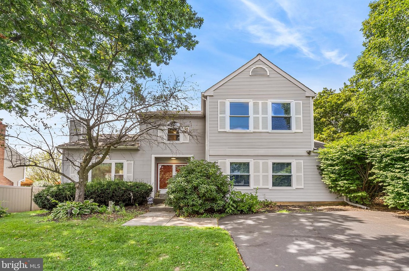 2049 Wellington Rd, Upper Makefield, PA 18940-3709