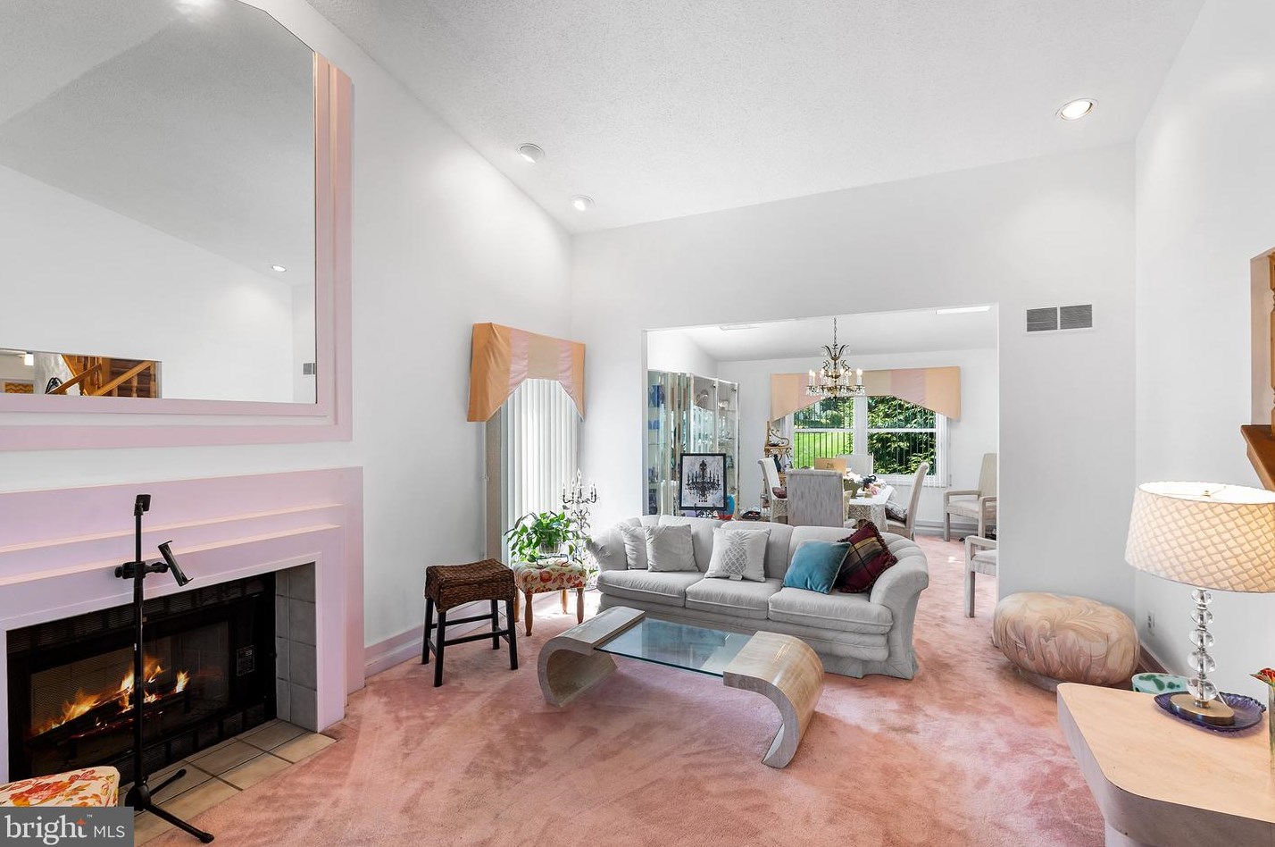 2049 Wellington Rd, Upper Makefield PA 18940-3710 exterior