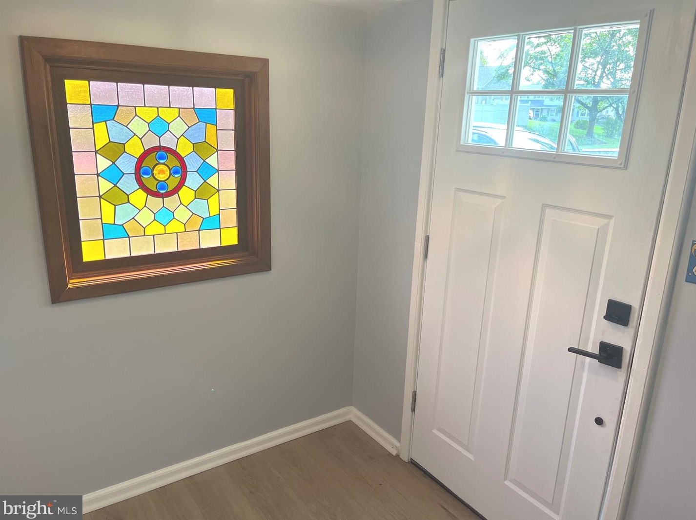 55 Highland Park Dr, Levittown, PA 19056