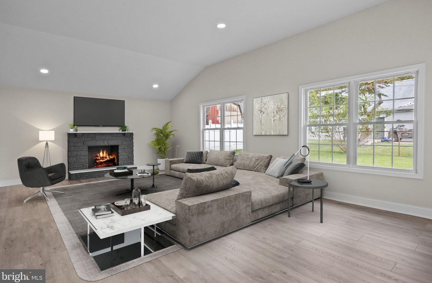 58 Kingwood Ln, Levittown, PA 19055-2406