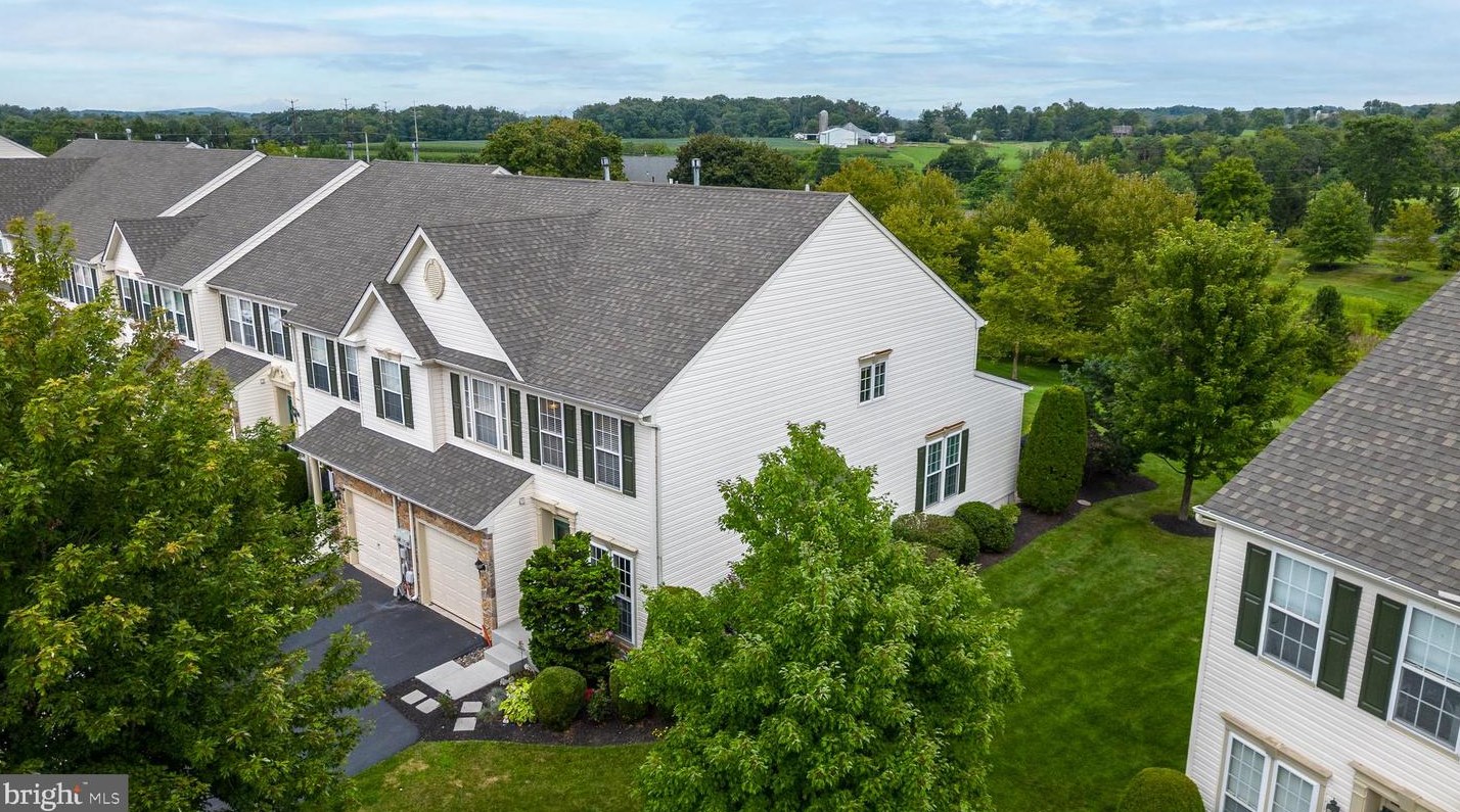 2541 Peachtree Dr, Perkasie, PA 18944