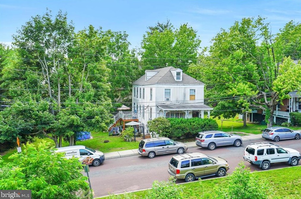 328 Main St, Sellersville, PA 18960-2308