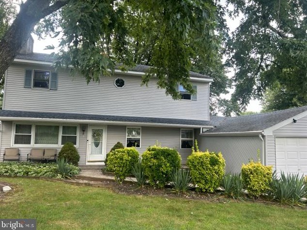 207 Front St, Langhorne, PA 19053-6416