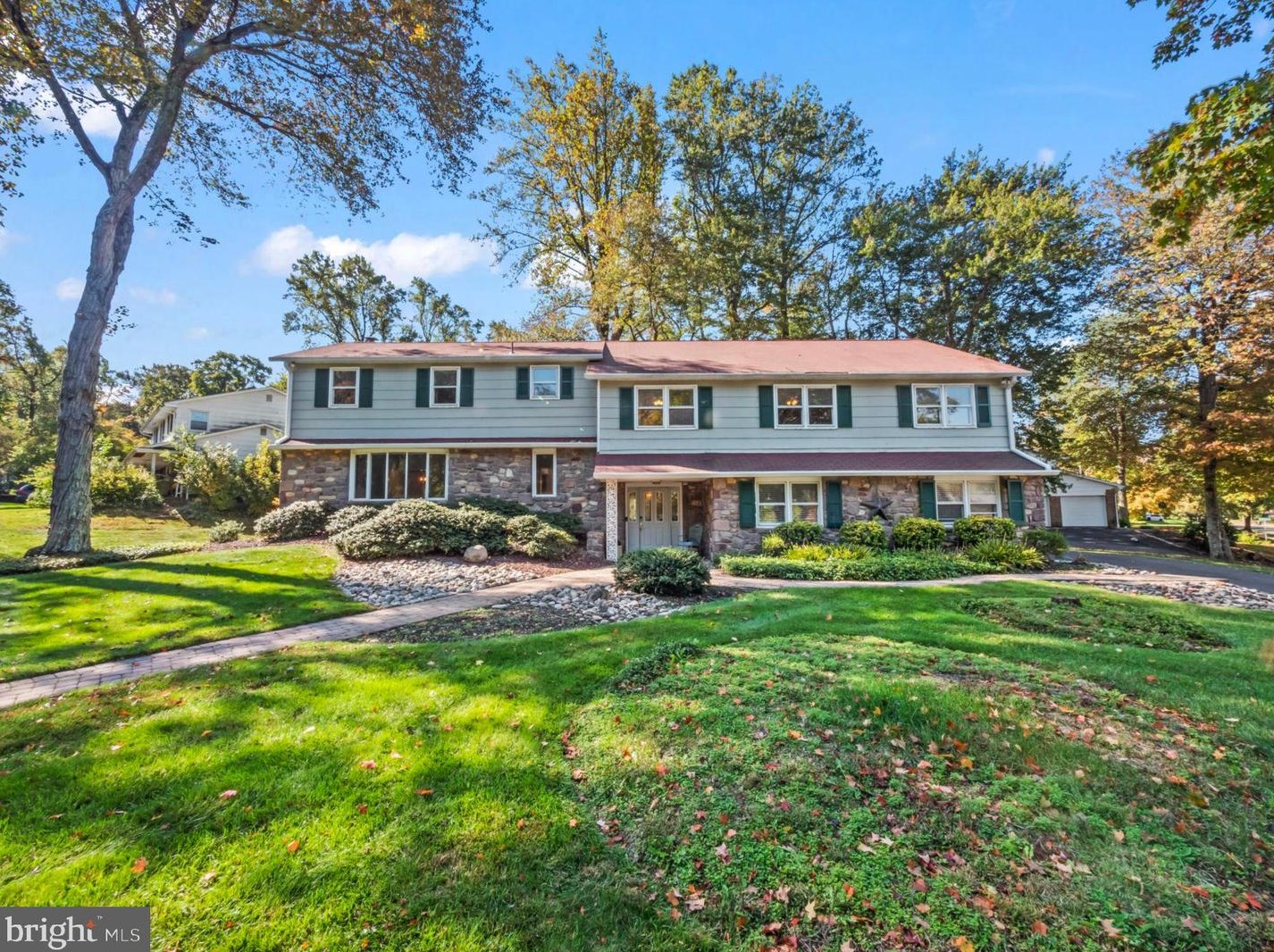 1261 University Dr, Yardley, PA 19067