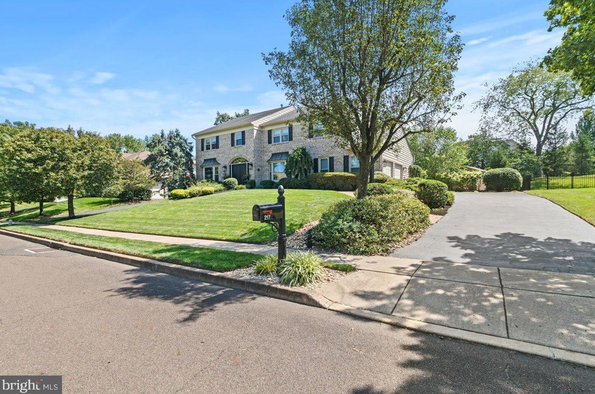 217 Windsor Way, Gardenville, PA