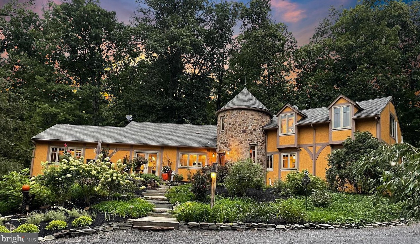 141 Marienstein Rd, Upper Black Eddy, PA 18972