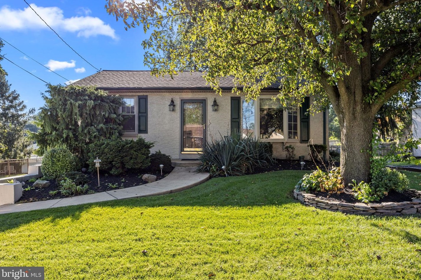 541 Welcome Ln, Langhorne, PA 19053