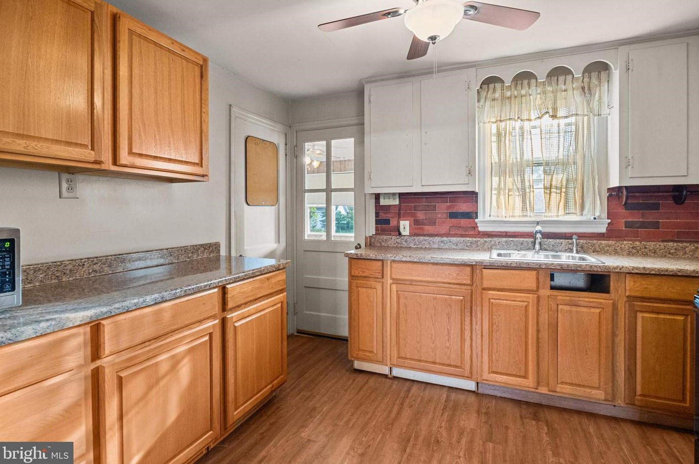 22 Oak Ave, Langhorne PA  19047-5326 exterior