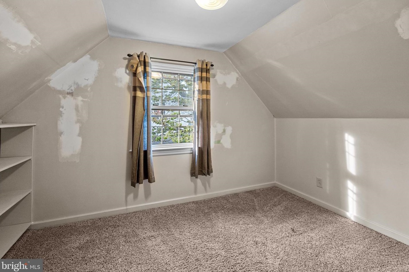 22 Oak Ave, Langhorne PA  19047-5326 exterior