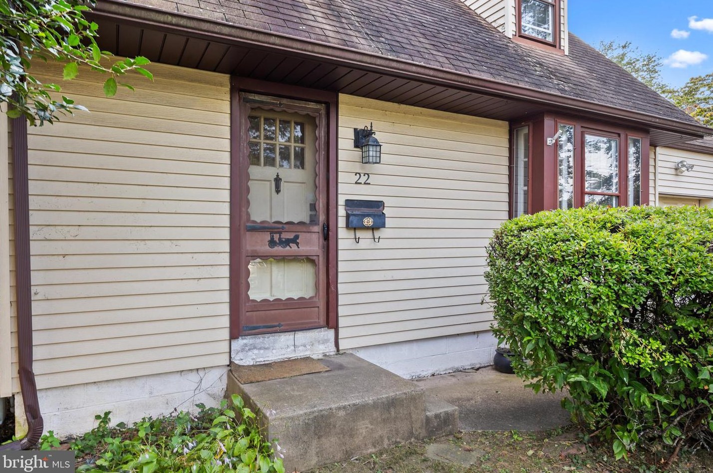 22 Oak Ave, Langhorne, PA 19047-5326