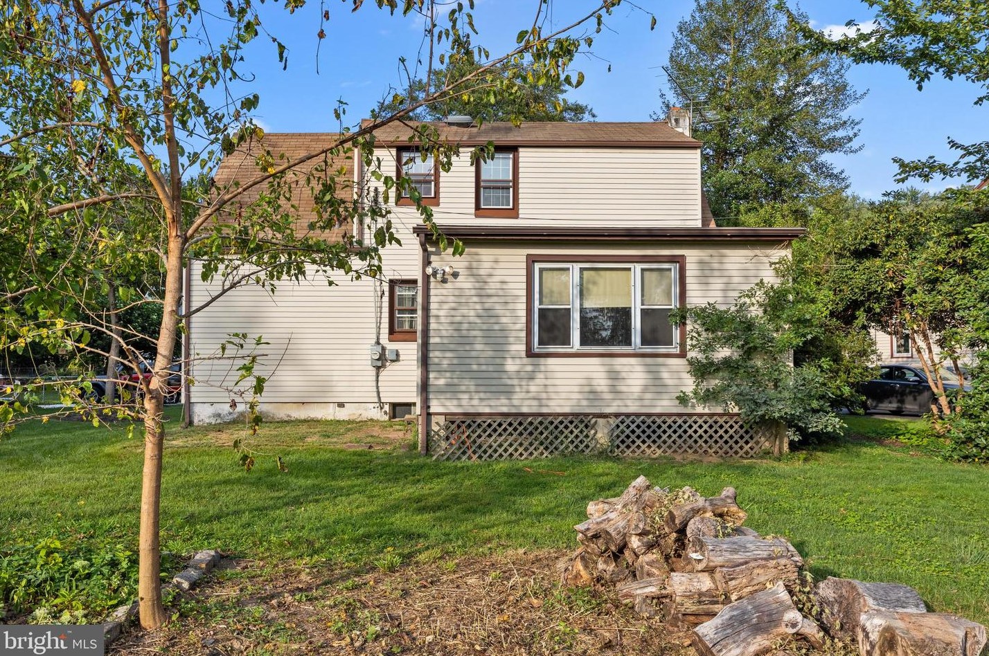 22 Oak Ave, Langhorne PA  19047-5326 exterior