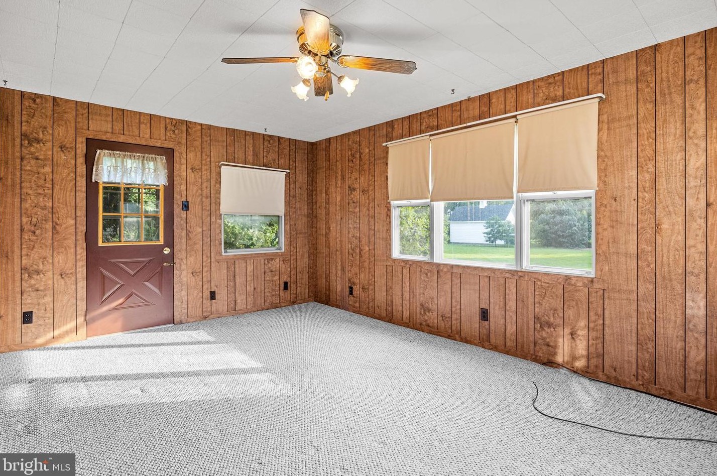 22 Oak Ave, Langhorne PA  19047-5326 exterior