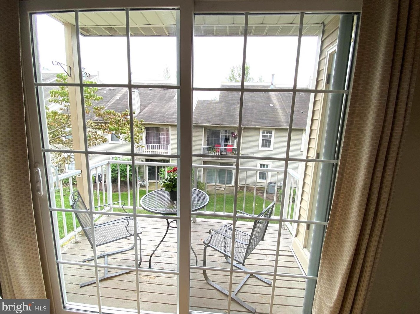 316 Society Pl, Upper Makefield PA  18940-3238 exterior