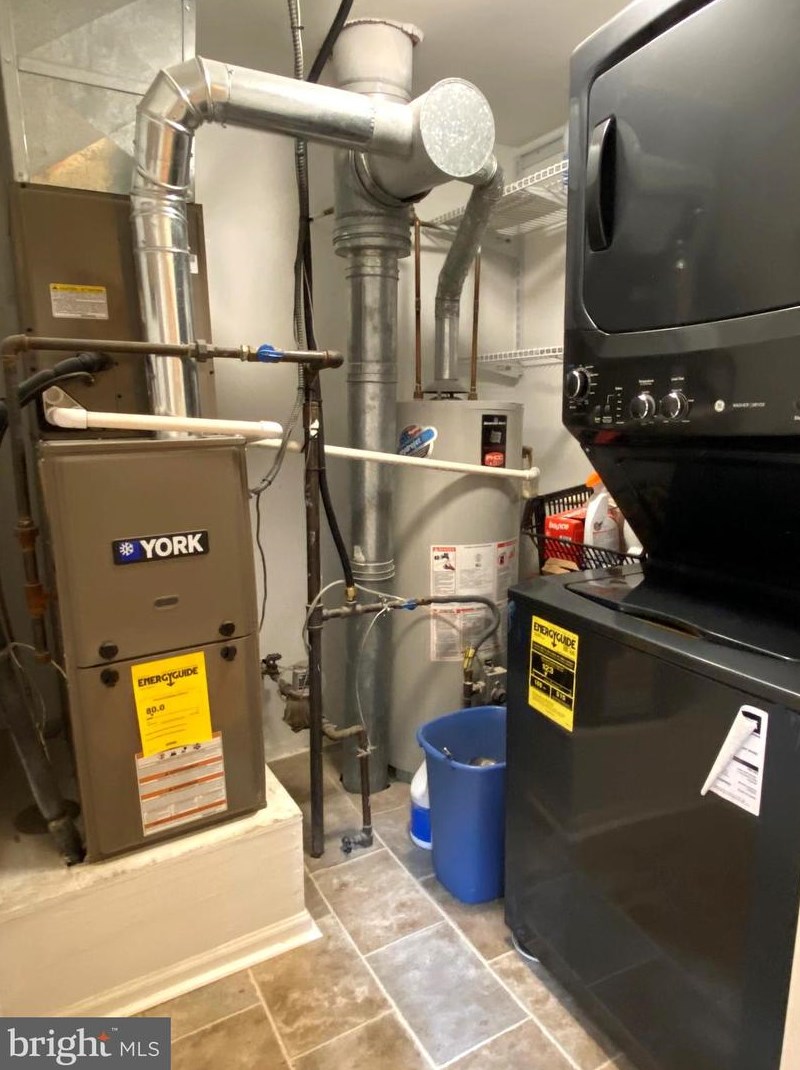 316 Society Pl, Upper Makefield PA  18940-3238 exterior