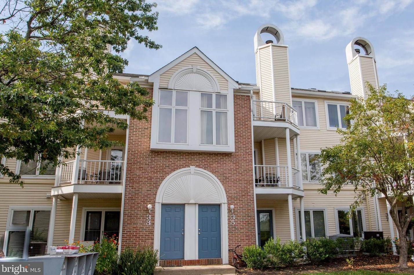 35 Natalie Ct, Levittown, PA 19057-3608