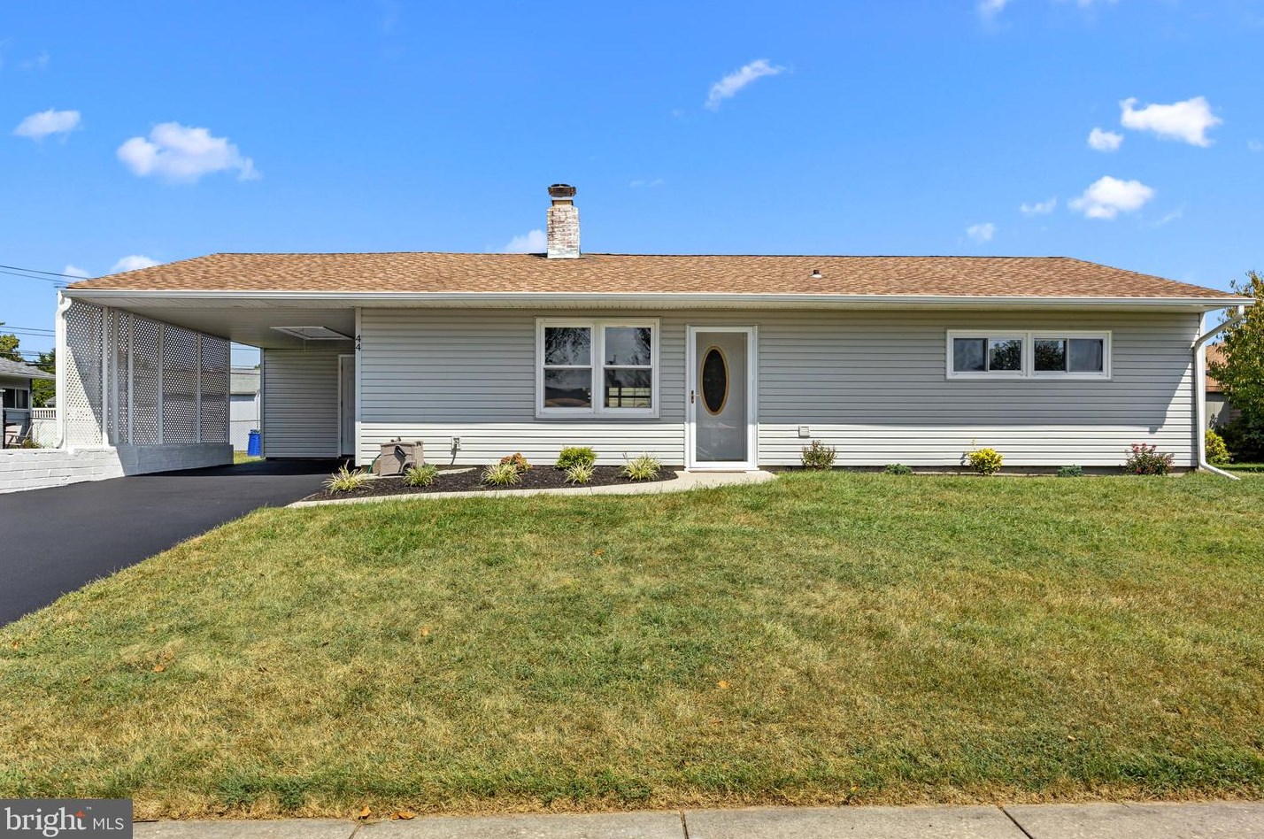 44 Good Ln, Levittown, PA 19055-1908