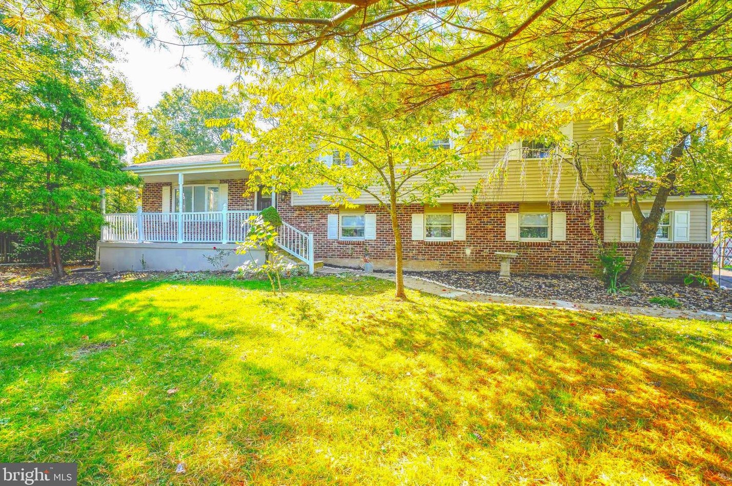 572 Jefferson Ave, Langhorne, PA 19047-5338