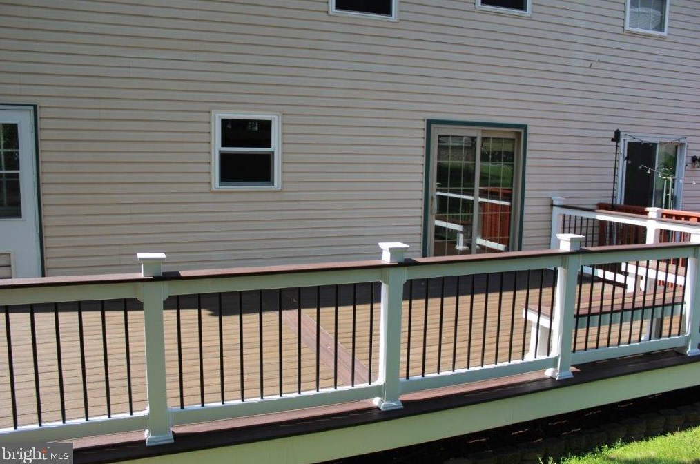 909 Pine Ct, Perkasie, PA 18944-2385