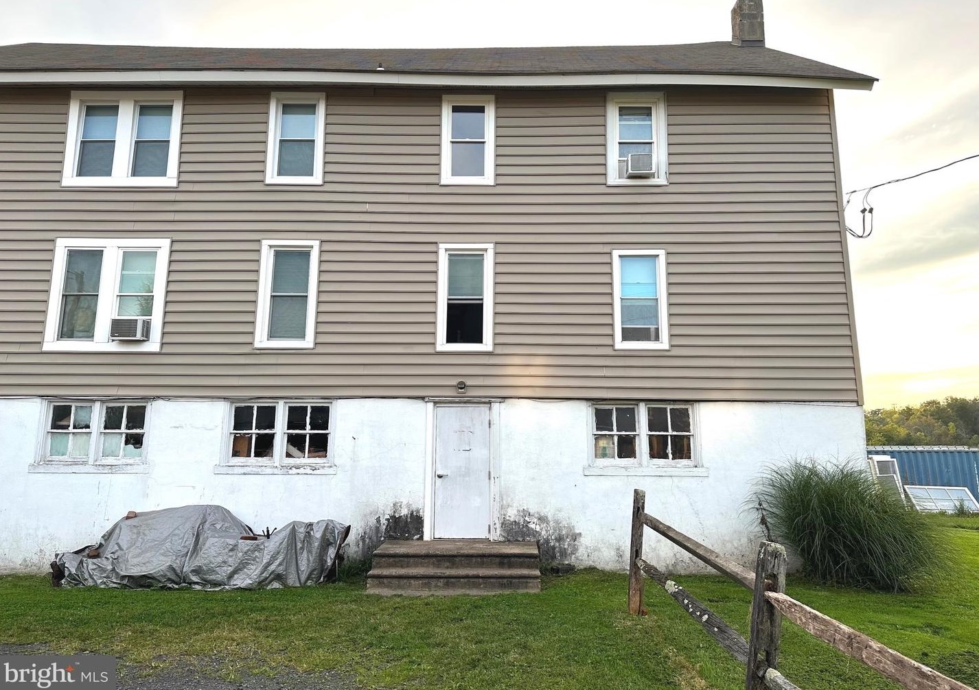 2420 5th St #a, Perkasie, PA 18944