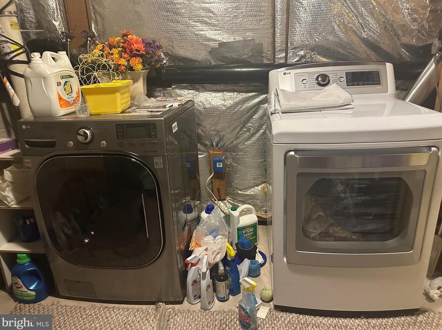 2128 Wellington Rd, Upper Makefield PA 18940-3713 exterior