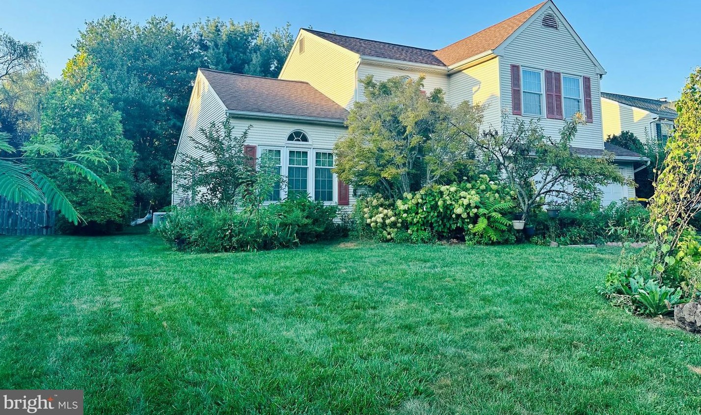 2128 Wellington Rd, Upper Makefield, PA 18940-3714